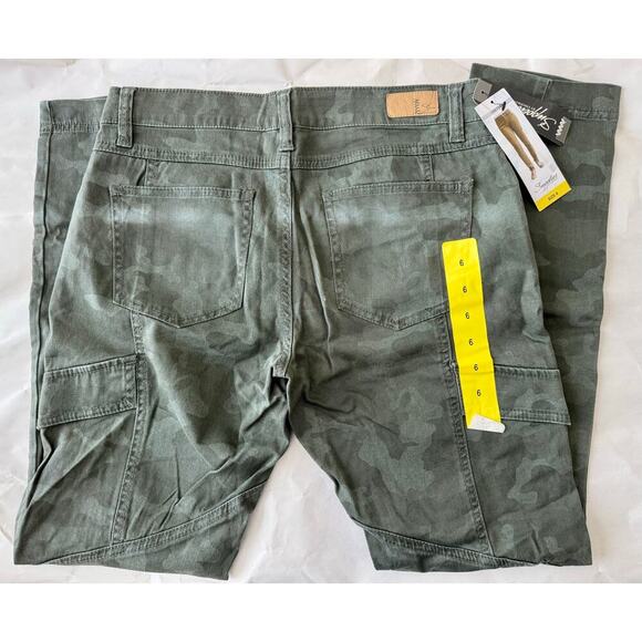 Unionbay Green Camo Jeans Size 6 with Pockets NWT - Picture 5 of 6